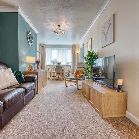 Cosy 3 Bed Apartment In Southam, Sleeps 6 Southam  Exterior photo